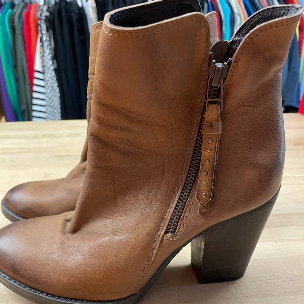 Steve Madden Boots